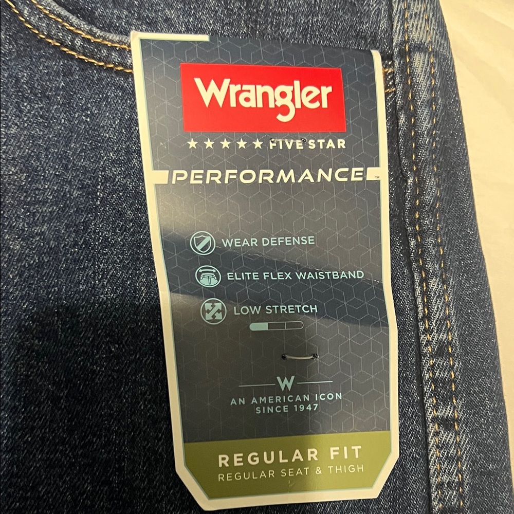 Wrangler Men's Performance Relaxed Jeans - Picture 4 of 7